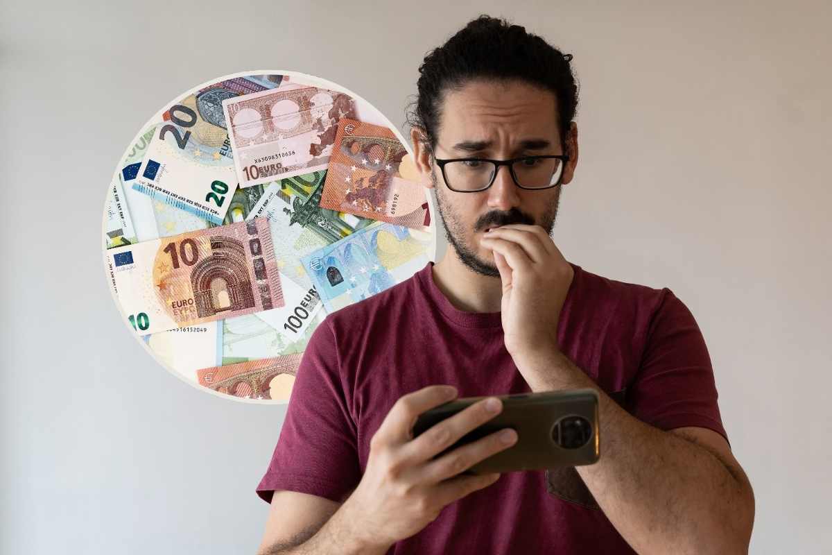 ragazzo guarda il telefono preoccupato e banconote nel riquadro