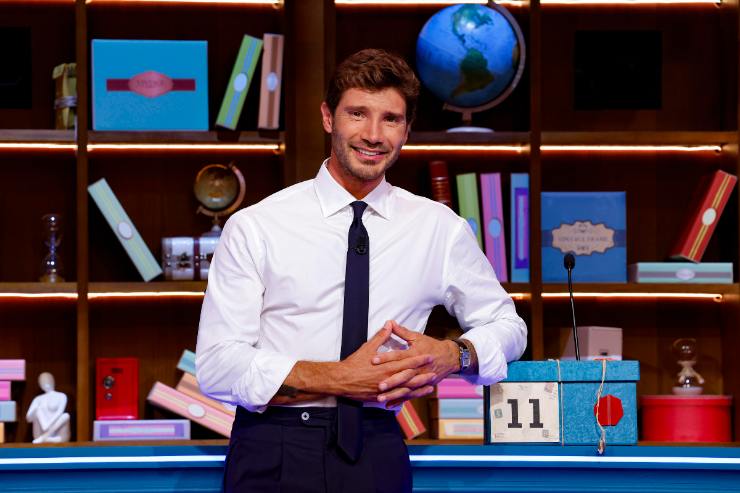 stafano de martino nello studio di affari tuoi